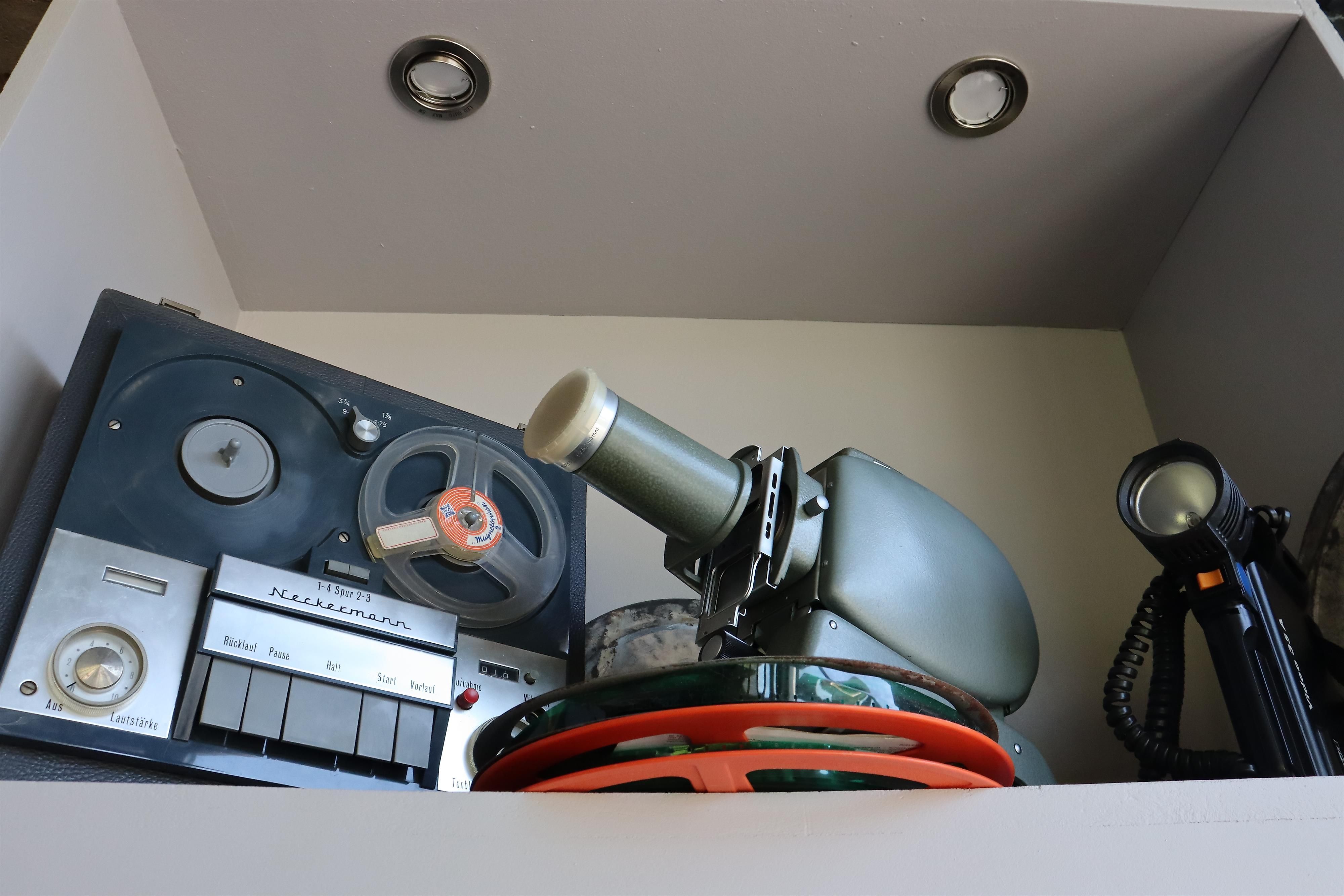 Vintage Kontor - Foto- und Filmregal